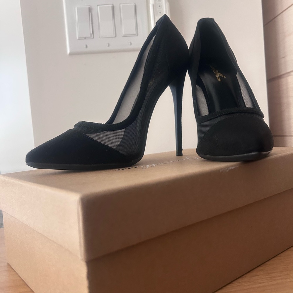 Elegant Black Stiletto Heels